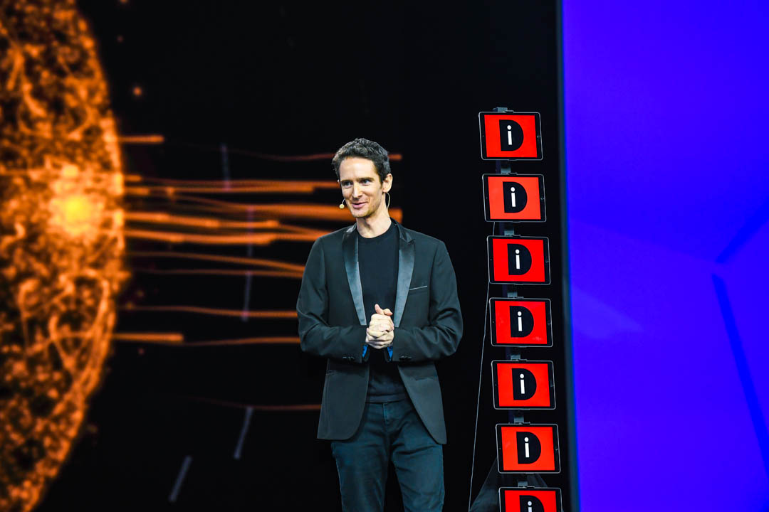 Magician Keynote speaker Keelan Leyser